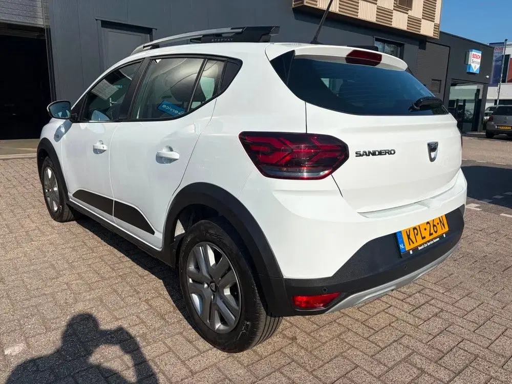 Dacia Sandero Stepway 1.0 TCe 90 Essential uit 2021, foto 2