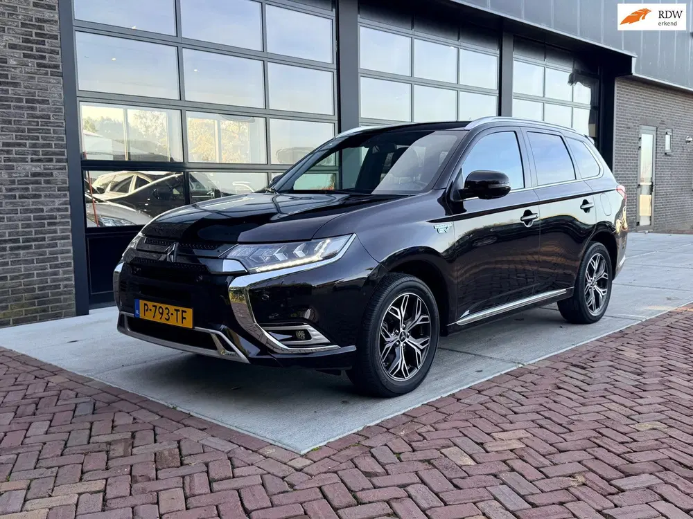 Mitsubishi Outlander 2.4 PHEV S-Edition uit 2019