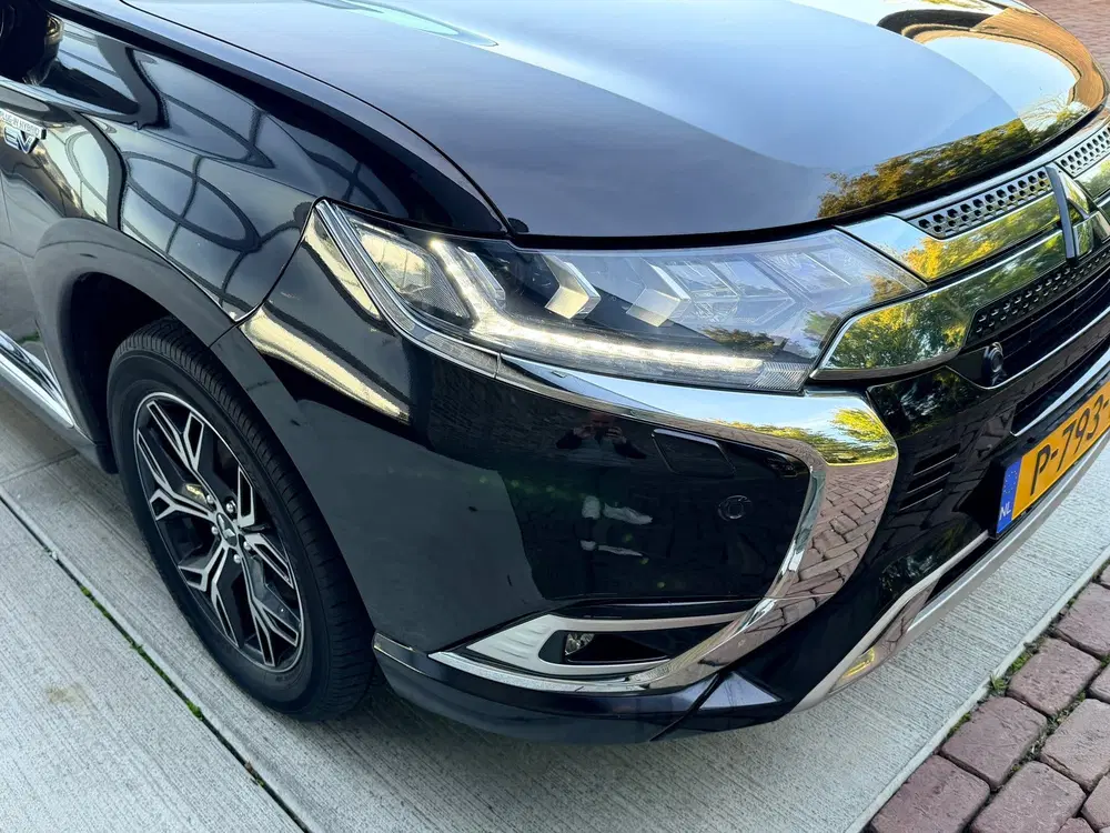 Mitsubishi Outlander 2.4 PHEV S-Edition uit 2019, foto 11