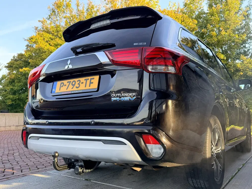 Mitsubishi Outlander 2.4 PHEV S-Edition uit 2019, foto 9
