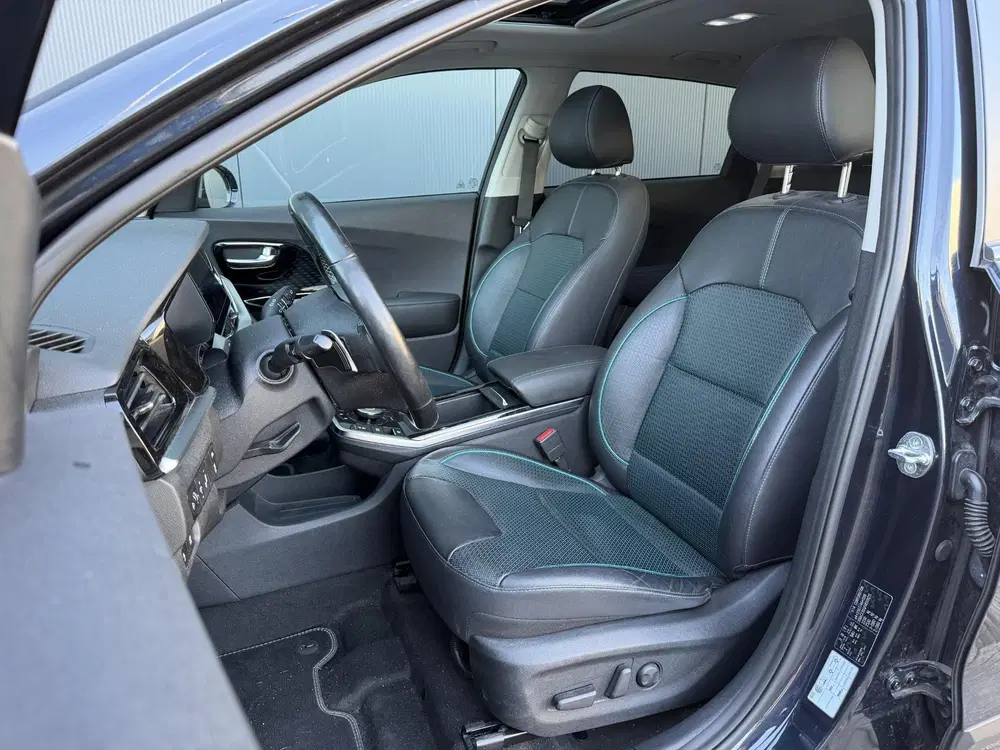 Kia Niro ExecutiveLine 64 kWh 17" uit 2021, foto 8