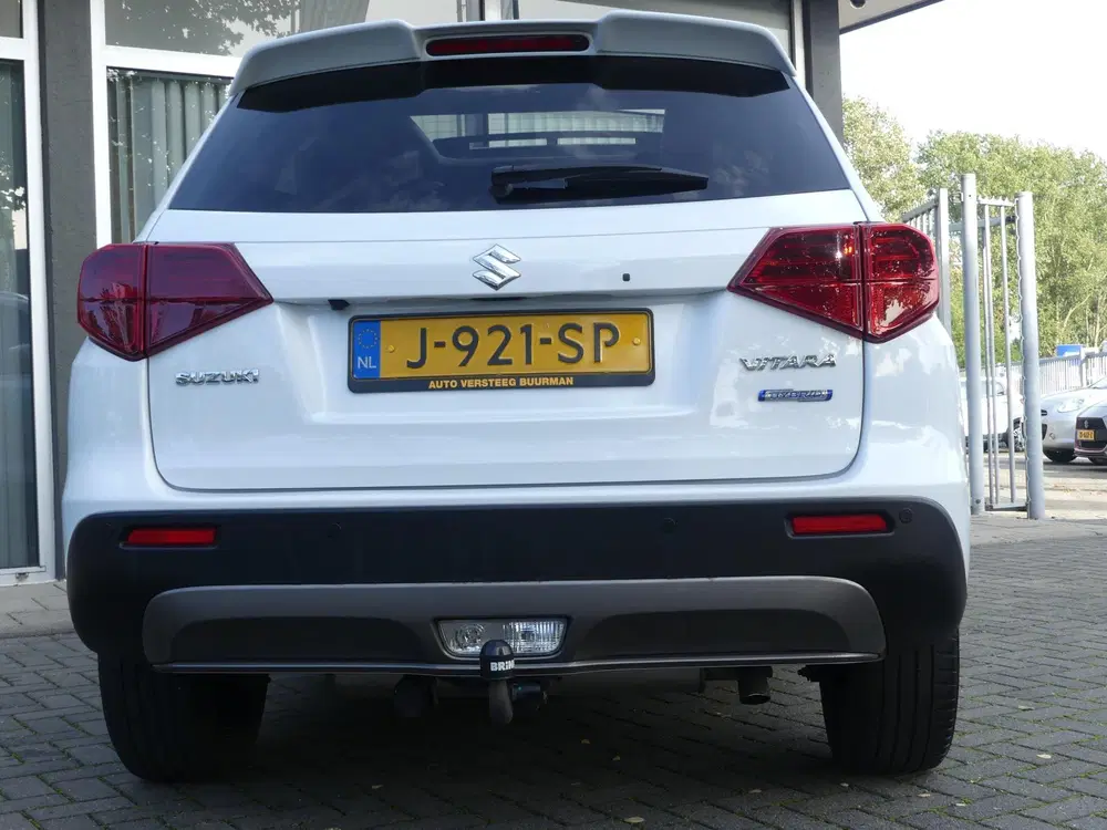 Suzuki Vitara 1.4 Boosterjet Style Smart Hybrid TREKHAAK uit 2020, foto 11