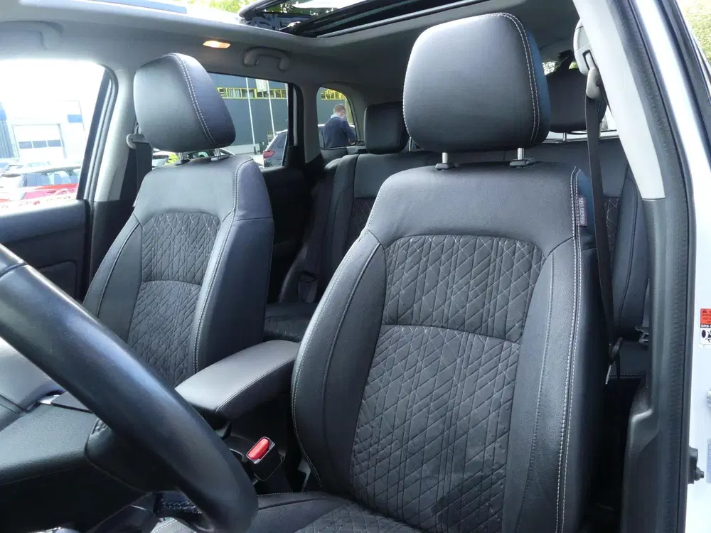 Suzuki Vitara 1.4 Boosterjet Style Smart Hybrid TREKHAAK uit 2020, foto 4