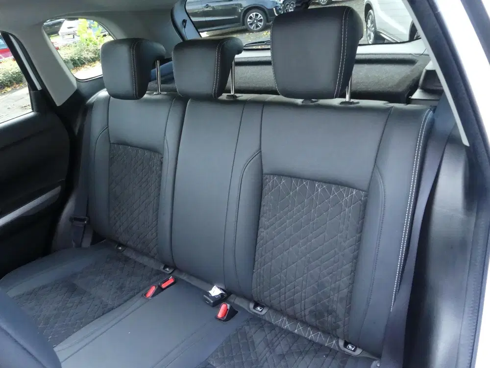 Suzuki Vitara 1.4 Boosterjet Style Smart Hybrid TREKHAAK uit 2020, foto 5