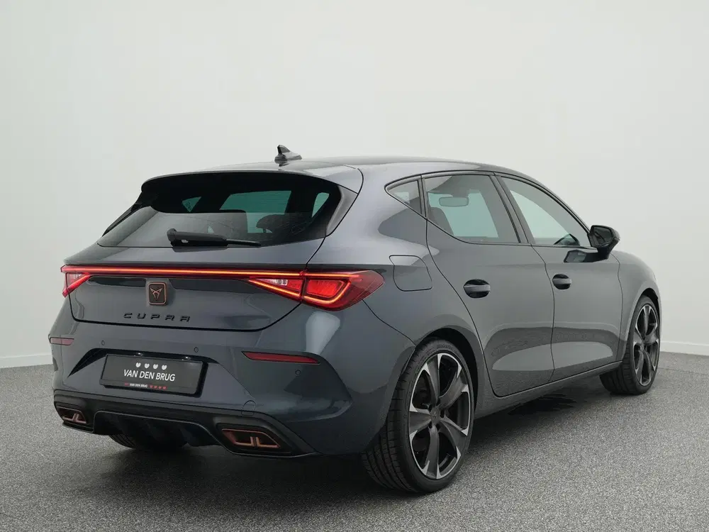 Cupra Leon 1.4 e-Hybrid VZ Business 245 pk DSG uit 2022, foto 2