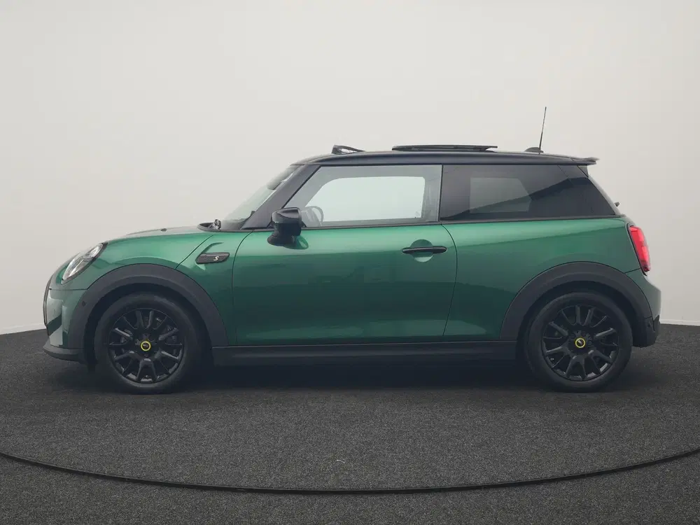 Mini Electric Cooper SE 33 kWh 184pk Dealer O.H. uit 2023, foto 2