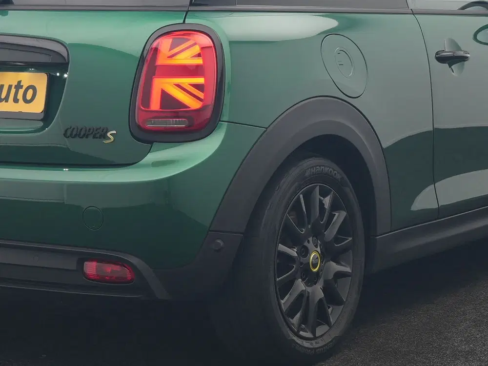 Mini Electric Cooper SE 33 kWh 184pk Dealer O.H. uit 2023, foto 8