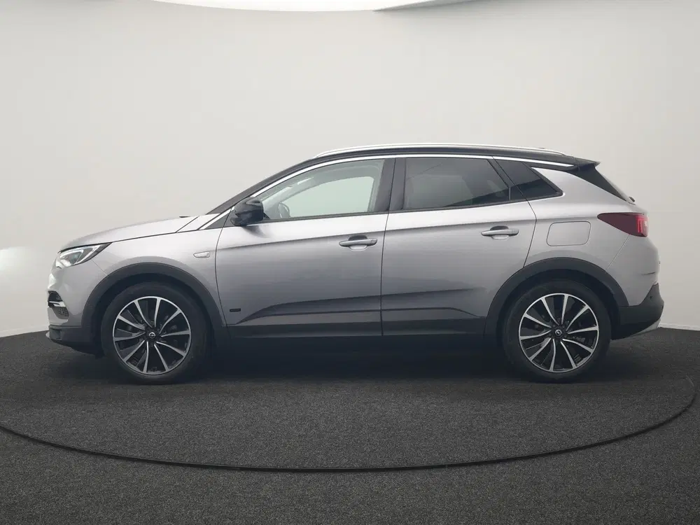 Opel Grandland 1.6 Turbo Ultimate PHEV 225pk Dealer O.H. uit 2021, foto 2