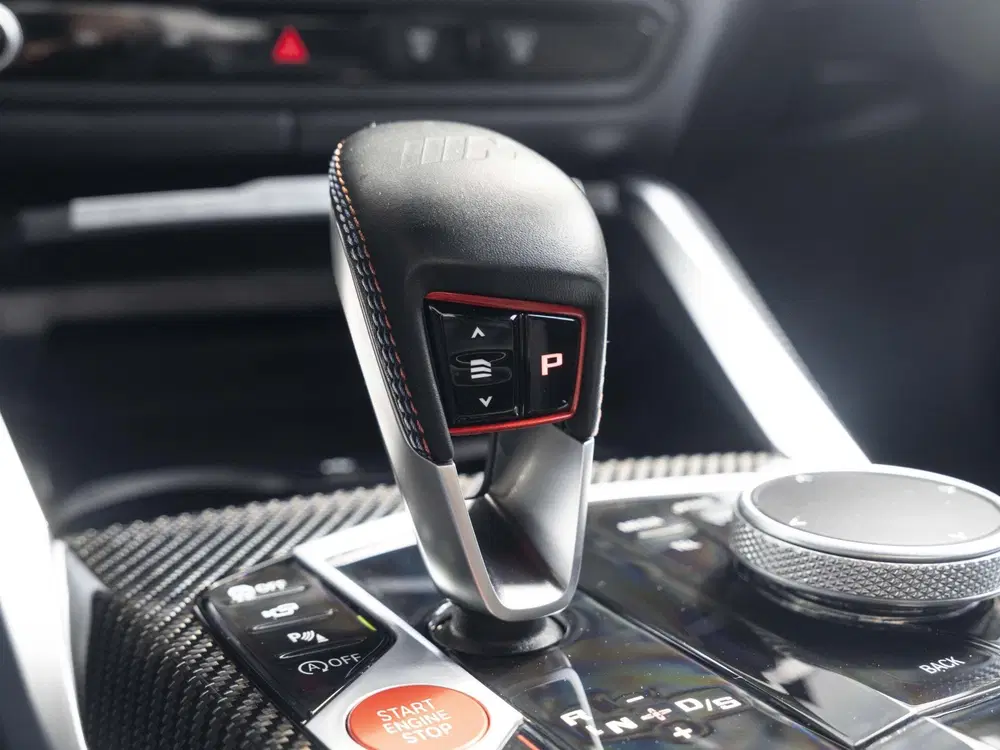 BMW M3 Sedan uit 2025, foto 14