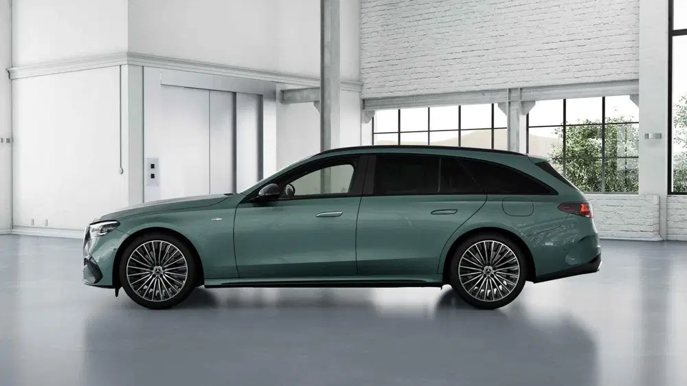 Mercedes-Benz E-Klasse 300 e Sport Edition uit 2025, foto 12