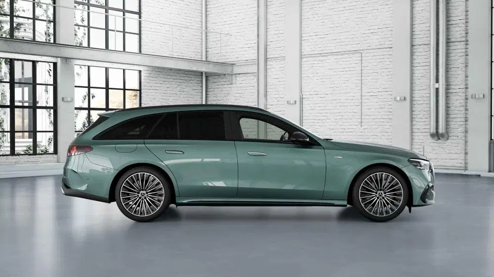 Mercedes-Benz E-Klasse 300 e Sport Edition uit 2025, foto 3