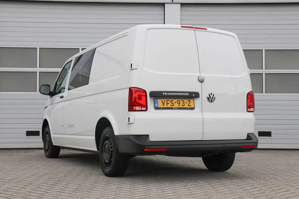 Volkswagen Transporter 2.0 TDI 110pk L2H1 30 DC uit 2020, foto 10