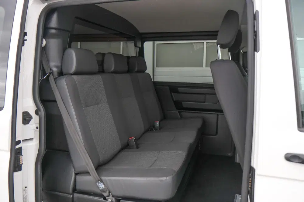 Volkswagen Transporter 2.0 TDI 110pk L2H1 30 DC uit 2020, foto 13