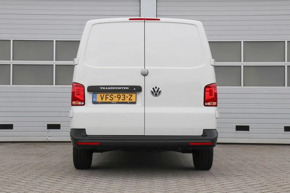 Volkswagen Transporter 2.0 TDI 110pk L2H1 30 DC uit 2020, foto 9