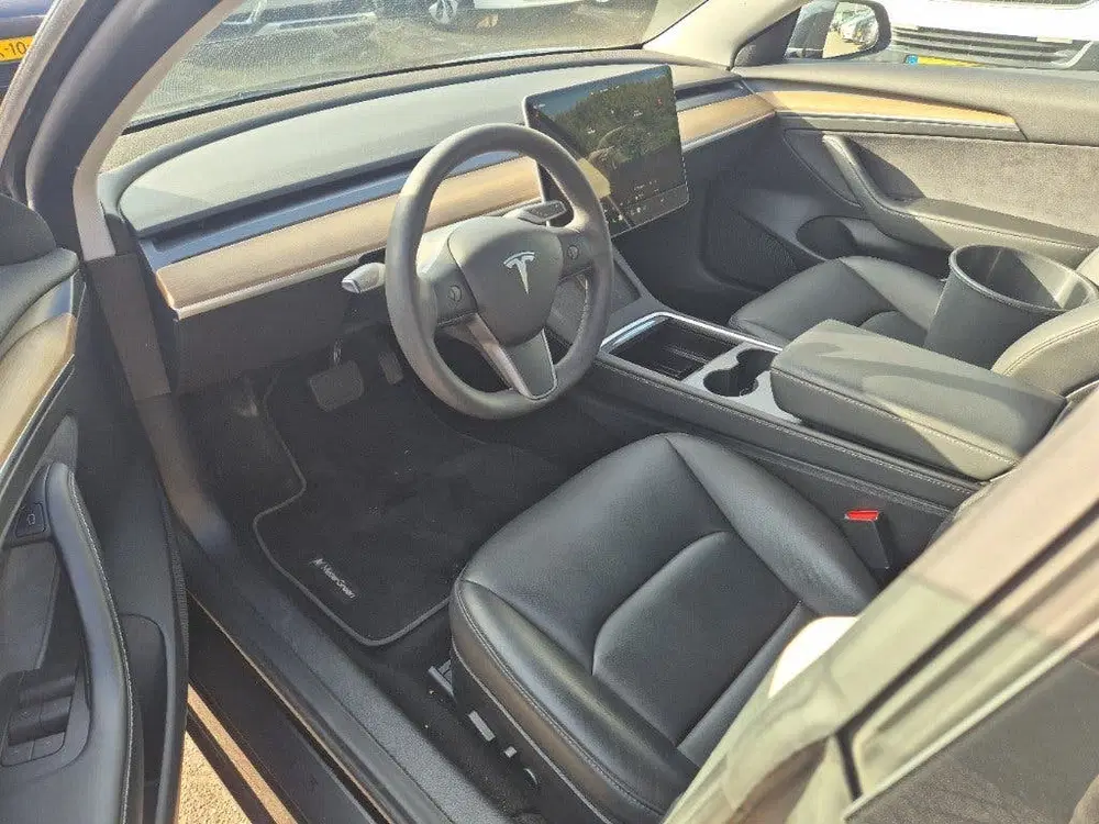 Tesla Model 3 Long Range AWD uit 2022, foto 11