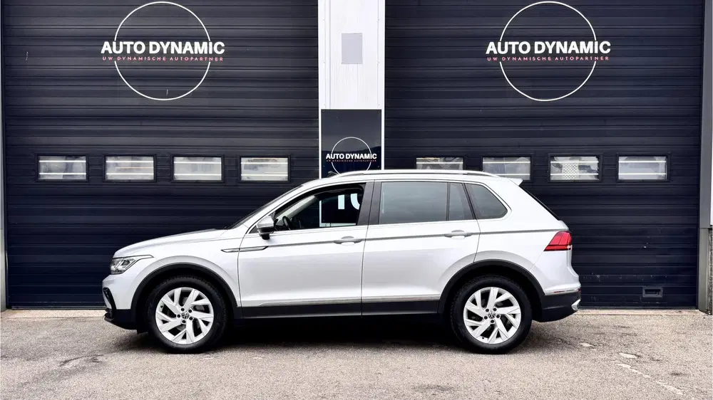 Volkswagen Tiguan 1.5 TSI R-Line Business+ DSG Panoramadak uit 2021, foto 2