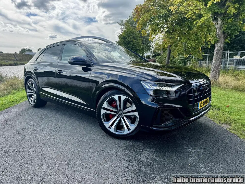 Audi Q8 55 TFSIe quattro S-Line uit 2021, foto 4