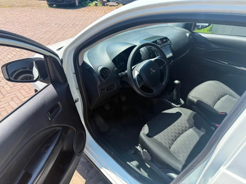 Mitsubishi Space Star 1.2 Connect+ uit 2022, foto 5