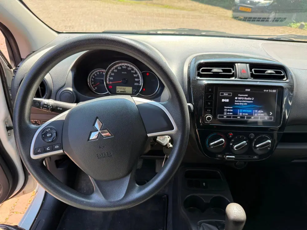 Mitsubishi Space Star 1.2 Connect+ uit 2022, foto 8