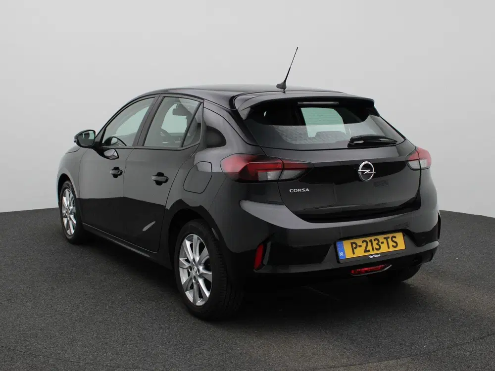 Opel Corsa 1.2 Edition uit 2022, foto 2