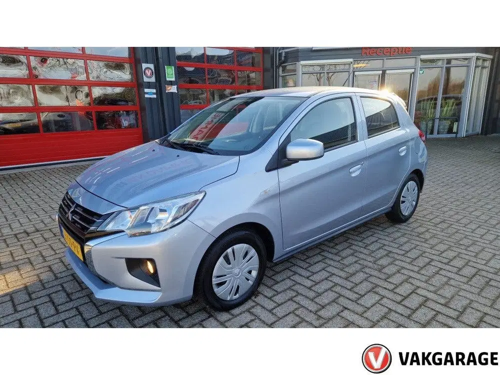 Mitsubishi Space Star 1.0 Cool+ (bj 2020) uit 2020, foto 2