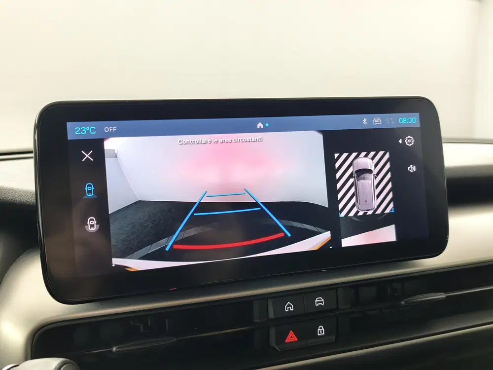 Jeep Avenger Summit 54 kWh uit 2025, foto 12