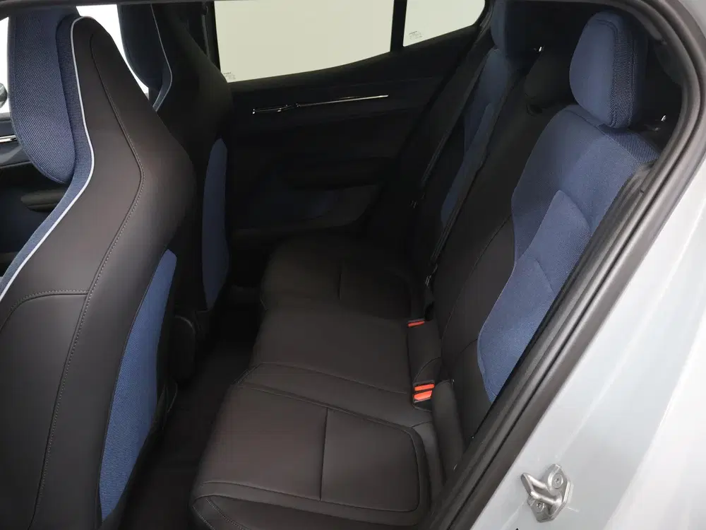 Volvo EX30 P5 Core 51 kWh uit 2024, foto 10