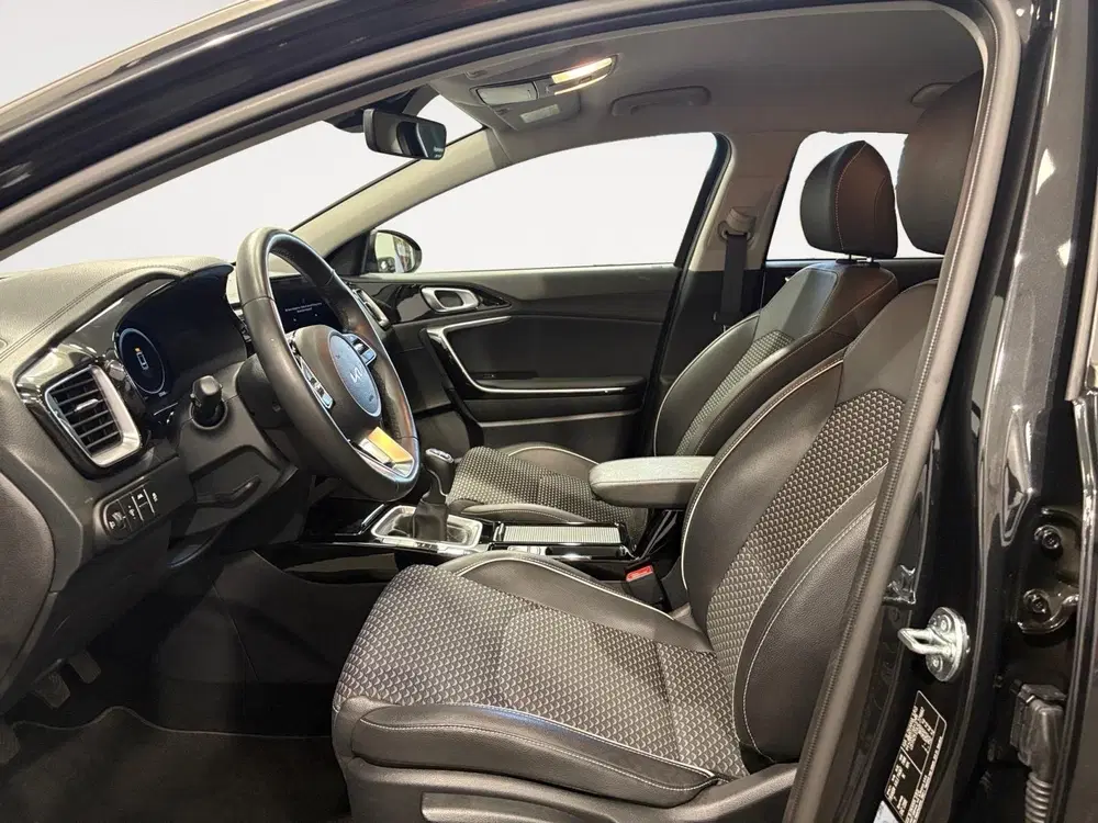 Kia Ceed 1.0 T-GDi DynamicPlusLine uit 2024, foto 13
