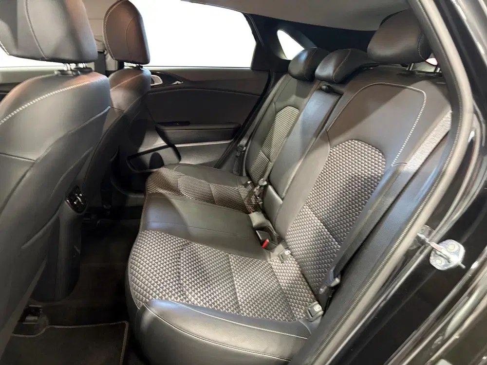 Kia Ceed 1.0 T-GDi DynamicPlusLine uit 2024, foto 15