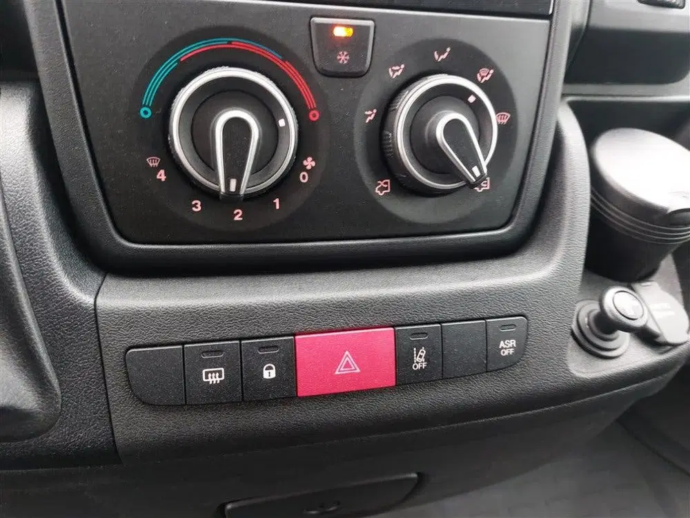 Peugeot Boxer GB 335 L3h2 Bluehdi 140PK S&S 2022 Wit uit 2022, foto 3