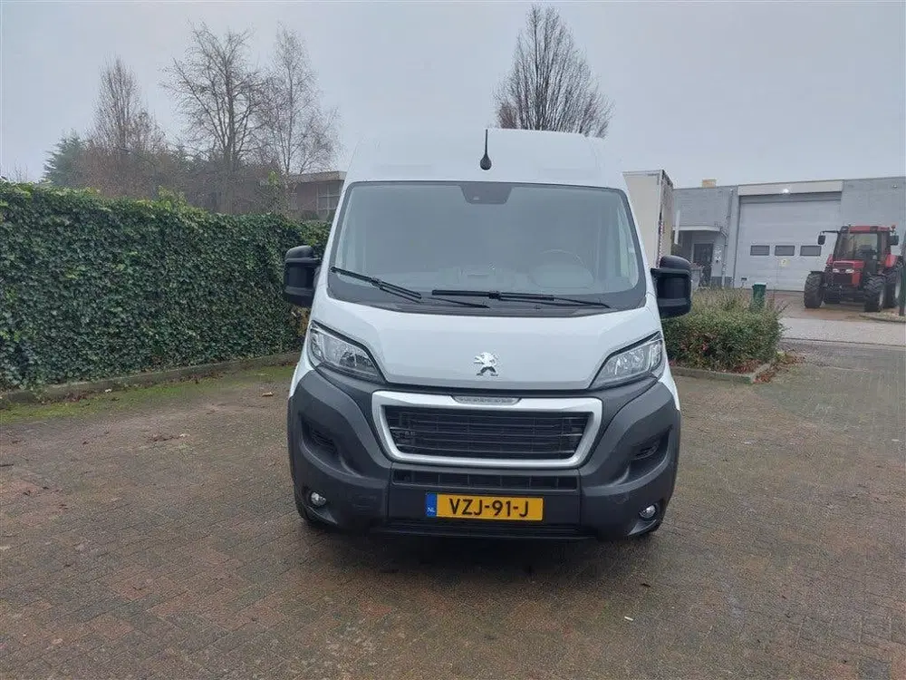 Peugeot Boxer GB 335 L3h2 Bluehdi 140PK S&S 2022 Wit uit 2022, foto 4
