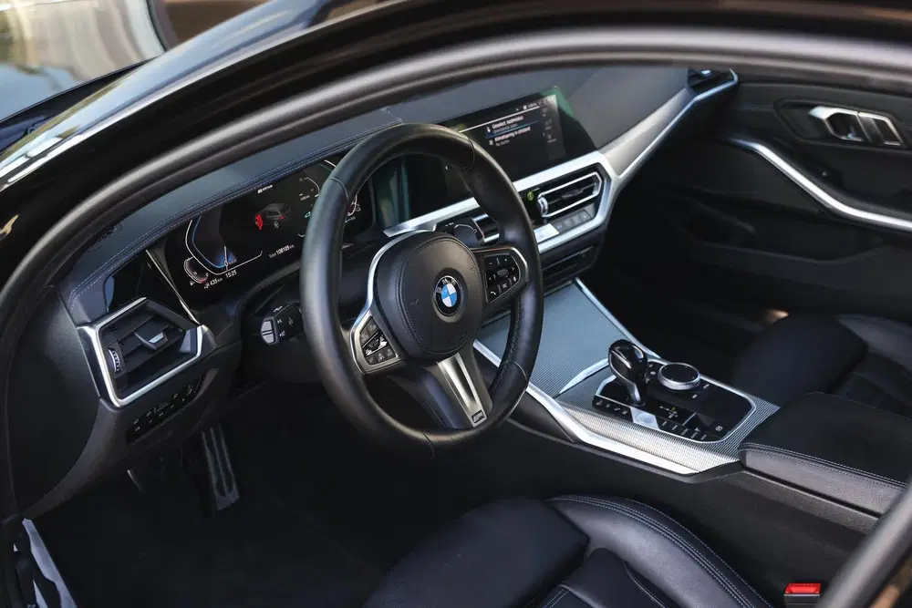 BMW 3-serie 330e High Executive M Sport Automaat uit 2021, foto 10