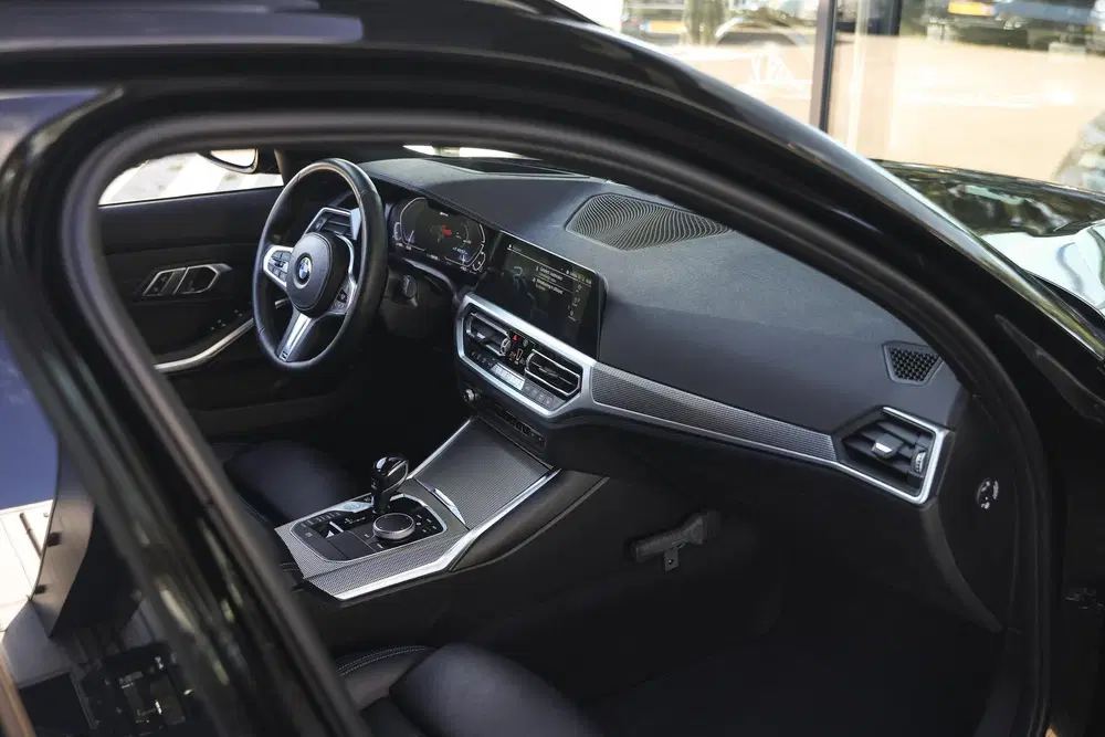 BMW 3-serie 330e High Executive M Sport Automaat uit 2021, foto 11