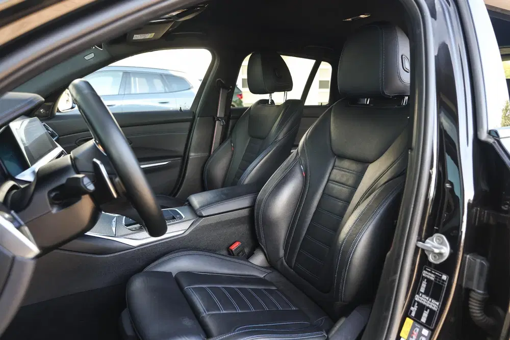 BMW 3-serie 330e High Executive M Sport Automaat uit 2021, foto 12