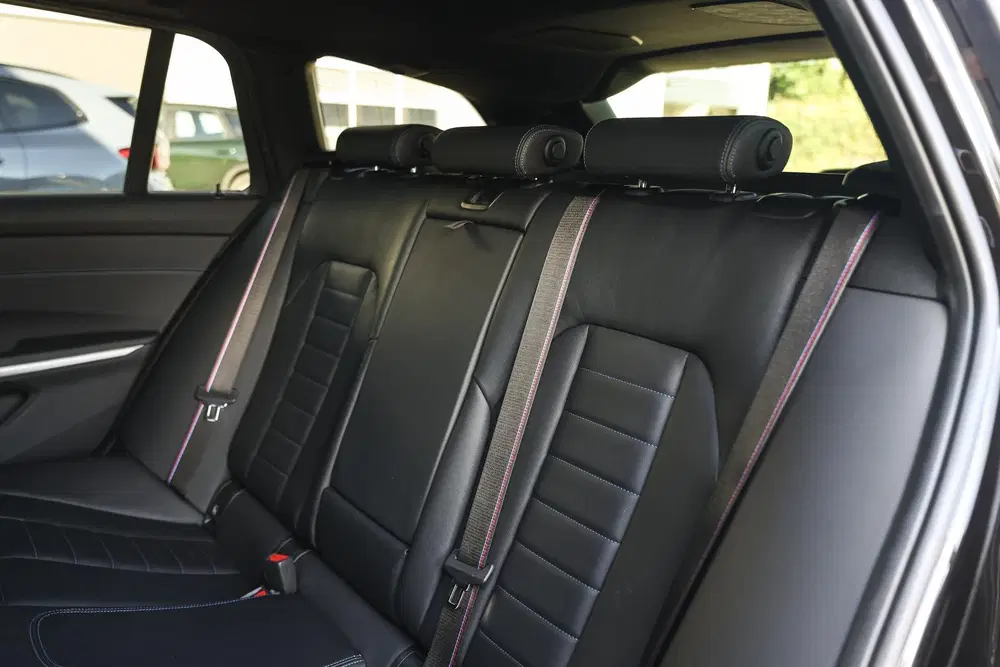BMW 3-serie 330e High Executive M Sport Automaat uit 2021, foto 13