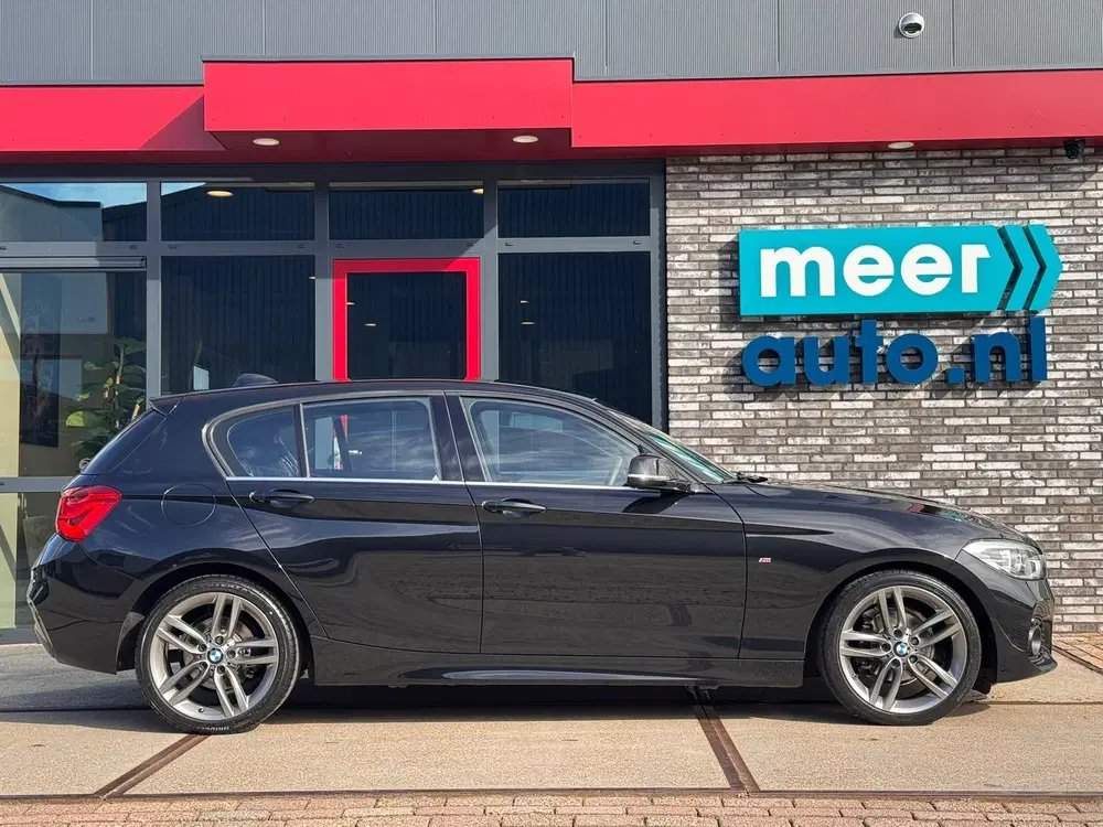 BMW 1-serie 118i High Executive M-SPORT AUT. NAVI.PROF uit 2019, foto 2