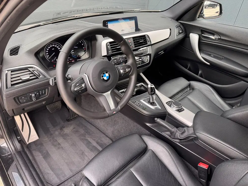 BMW 1-serie 118i High Executive M-SPORT AUT. NAVI.PROF uit 2019, foto 4