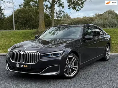 BMW 7-serie 745e Pano uit 2020