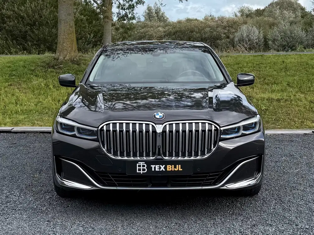BMW 7-serie 745e Pano uit 2020, foto 2
