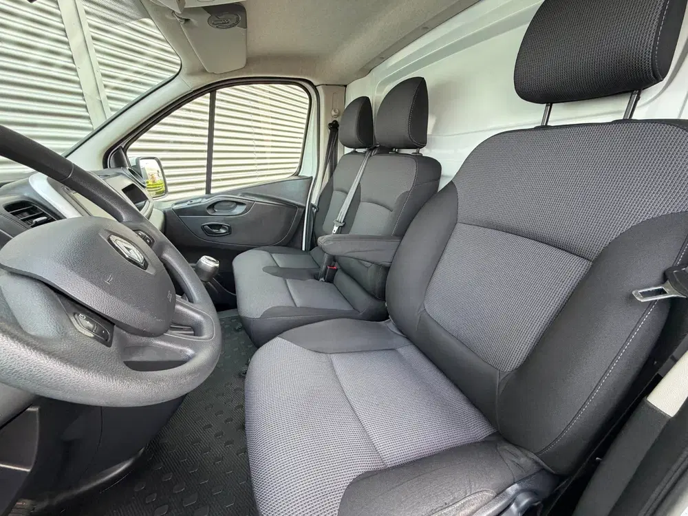 Renault Trafic 2.0 dCi 120 L2H1 LED uit 2021, foto 12