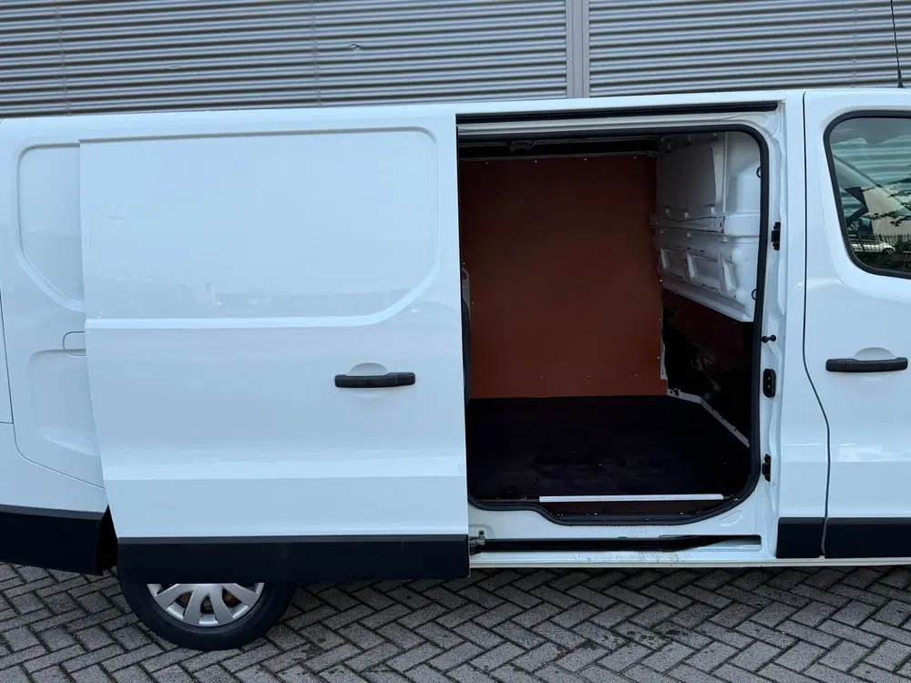Renault Trafic 2.0 dCi 120 L2H1 LED uit 2021, foto 5