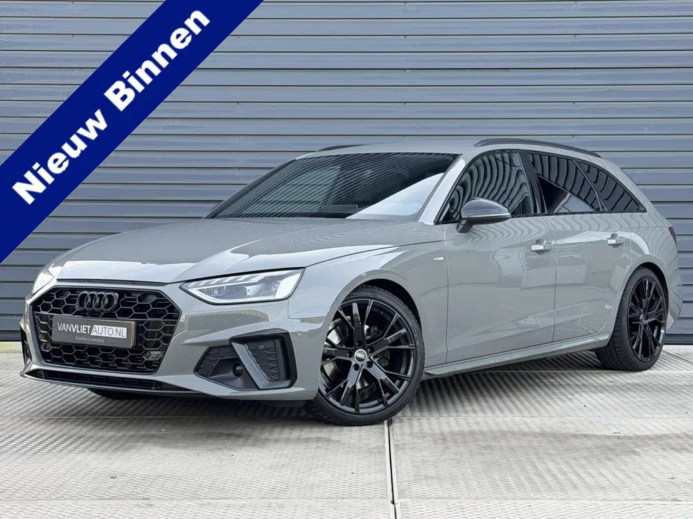 Audi A4 35 TFSI S edition Competition 150 PK uit 2022