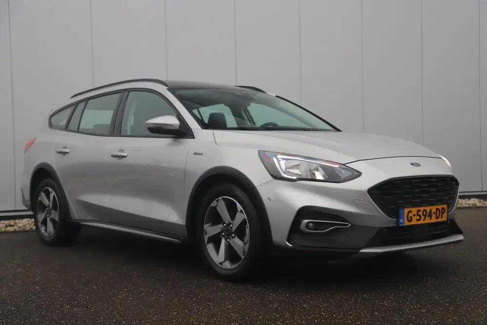 Ford Focus 1.5 EcoBlue Active Business Panoramadak 17 uit 2019, foto 3