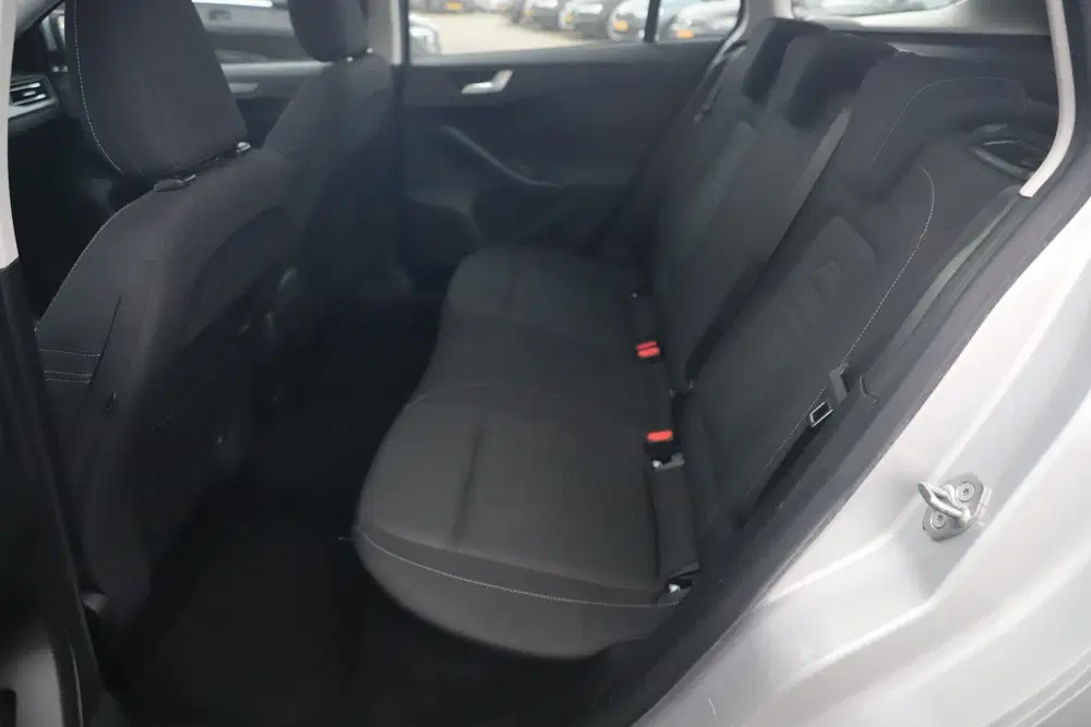 Ford Focus 1.5 EcoBlue Active Business Panoramadak 17 uit 2019, foto 8