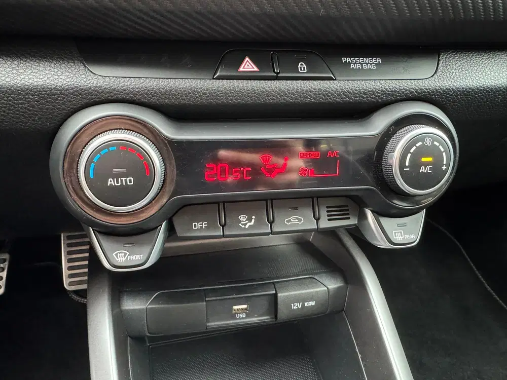 Kia Rio 1.0 T-GDI GT-Line Camera uit 2022, foto 6