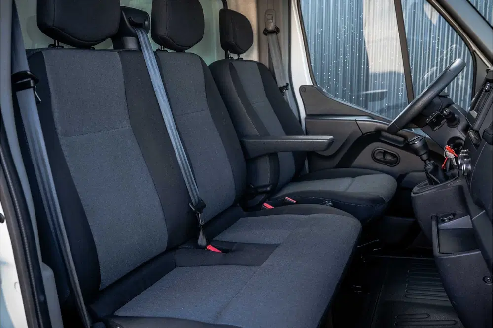 Renault Master 2.3dCi uit 2024, foto 11