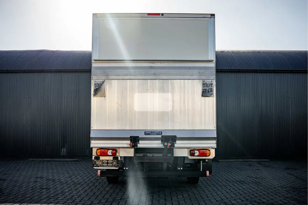 Renault Master 2.3dCi uit 2024, foto 6
