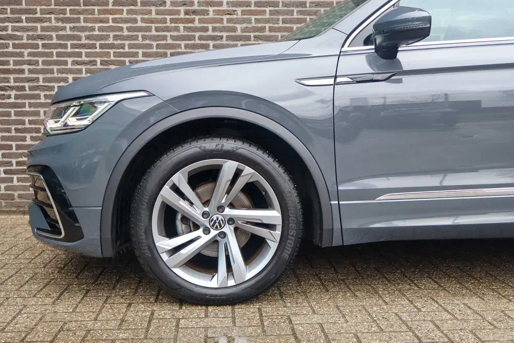 Volkswagen Tiguan 1.5 TSI 150pk DSG R-Line Business+ uit 2020, foto 15