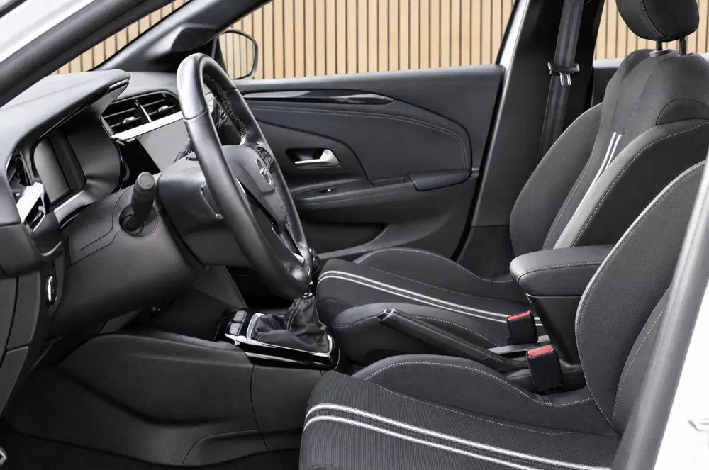 Opel Corsa 1.2 Turbo GS ECC uit 2024, foto 13