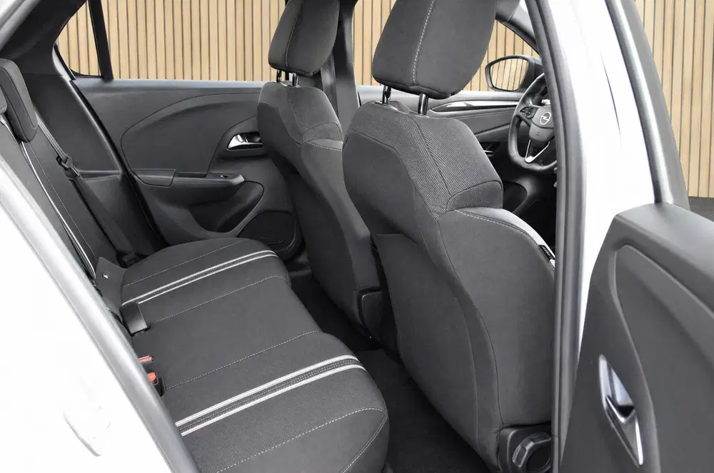 Opel Corsa 1.2 Turbo GS ECC uit 2024, foto 8